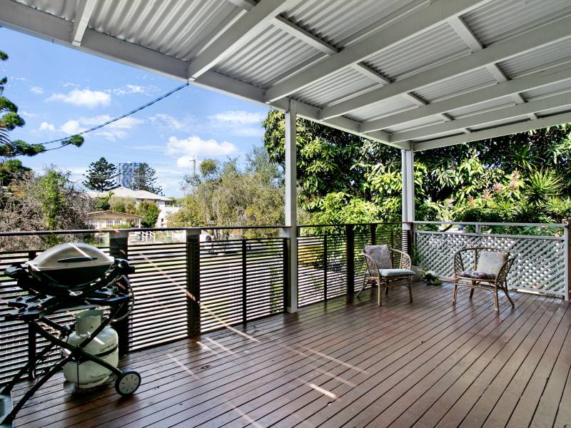 74 Worendo Street, Southport, QLD 4215 AUS