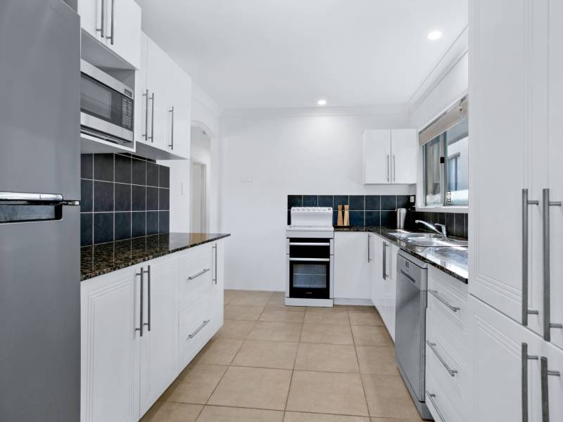 74 Worendo Street, Southport, QLD 4215 AUS