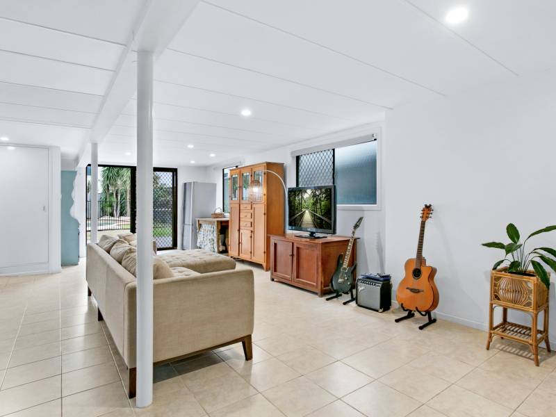 74 Worendo Street, Southport, QLD 4215 AUS