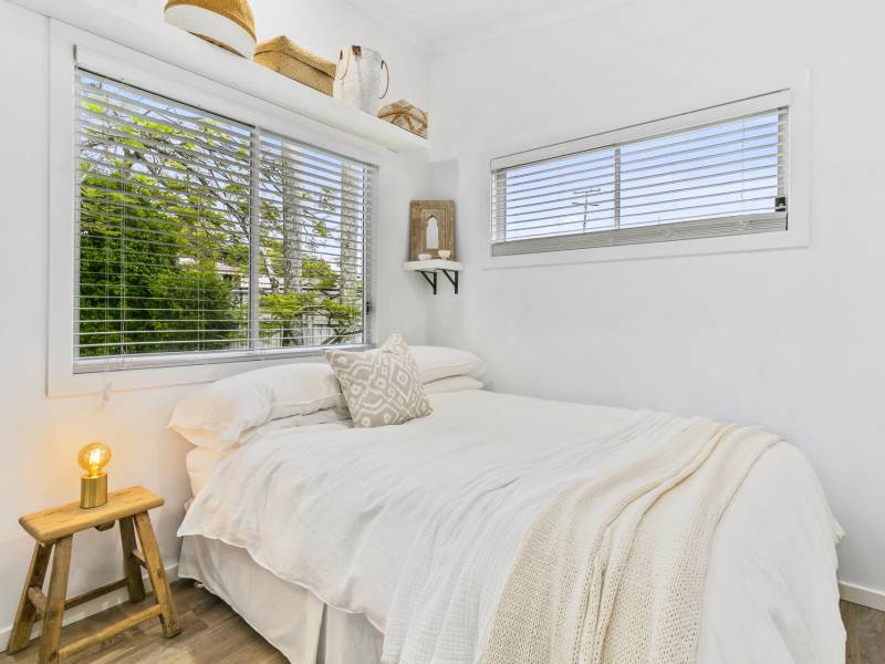 2 Neville Avenue, Southport, QLD 4215 AUS