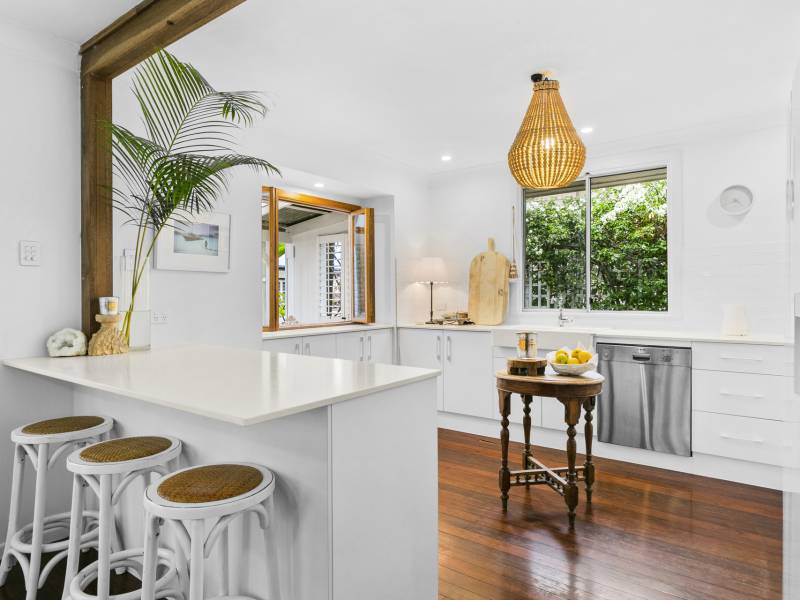 2 Neville Avenue, Southport, QLD 4215 AUS