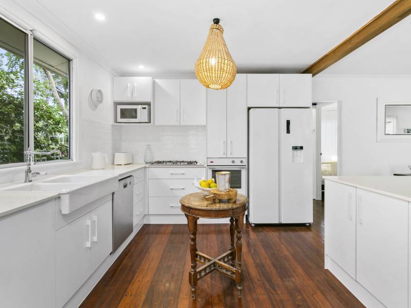 2 Neville Avenue, Southport, QLD 4215 AUS
