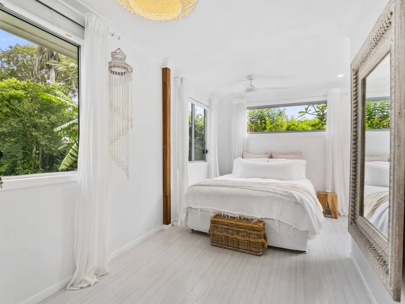 2 Neville Avenue, Southport, QLD 4215 AUS