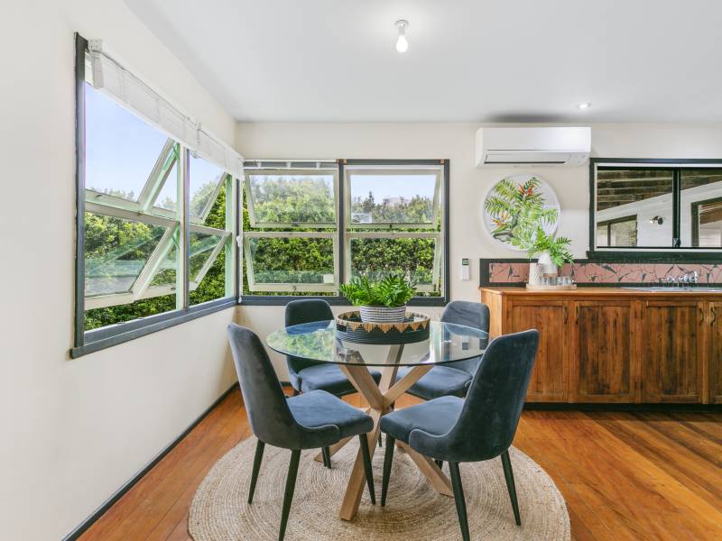 35 Echlin Street, Labrador, QLD 4215 AUS