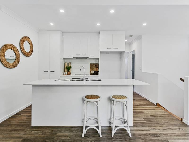 2/105 Falconer Street, Southport, QLD 4215 AUS