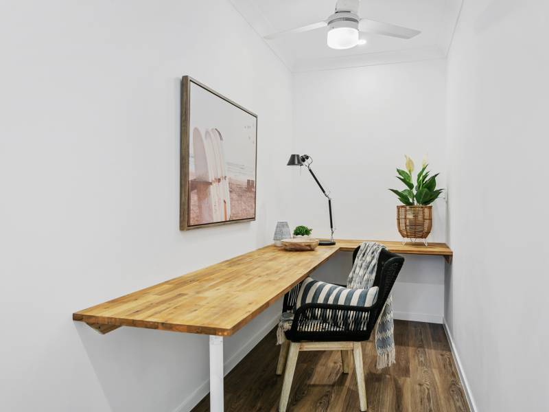 2/105 Falconer Street, Southport, QLD 4215 AUS