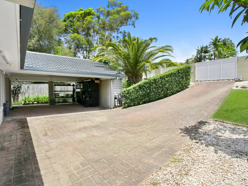 7 Merinda Court, Southport, QLD 4215 AUS