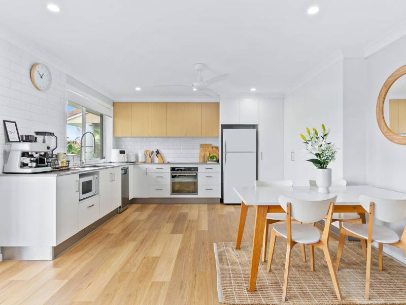 8/145 Muir Street, Labrador, QLD 4215 AUS
