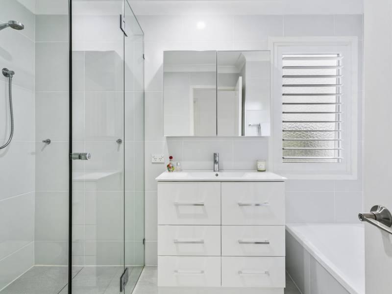 1/38-40 Robert Street, Labrador, QLD 4215 AUS