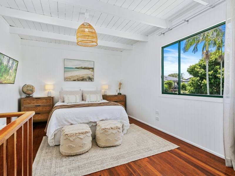 19 First Avenue, Labrador, QLD 4215 AUS