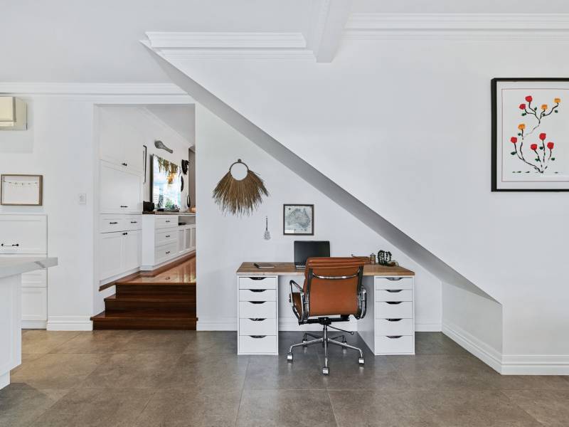 19 First Avenue, Labrador, QLD 4215 AUS