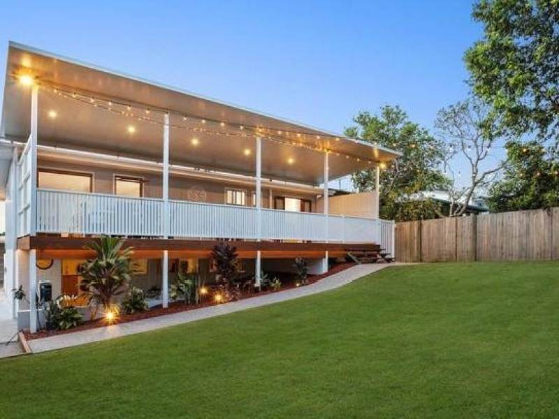 9 Ewan Street, Southport, QLD 4215 AUS