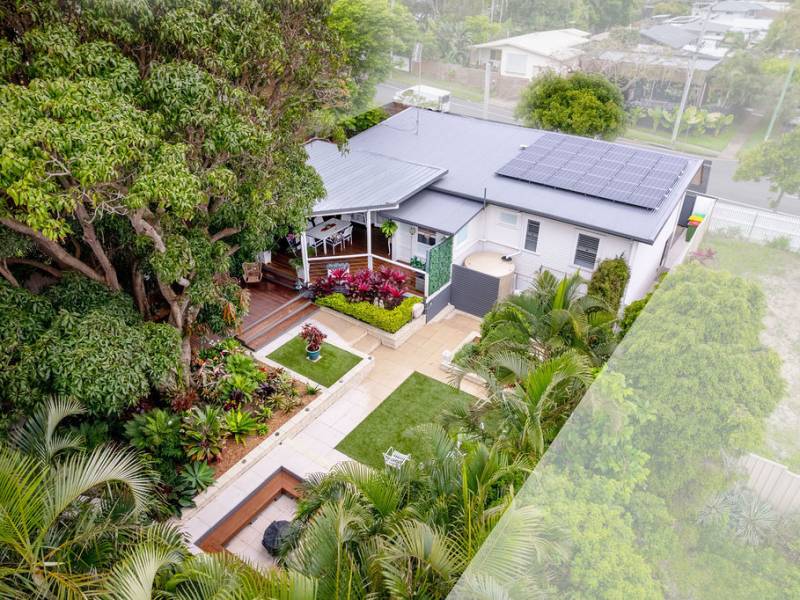 64 Wilson Street, Labrador, QLD 4215 AUS