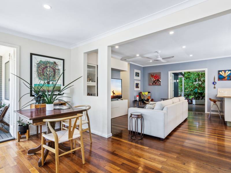 64 Wilson Street, Labrador, QLD 4215 AUS