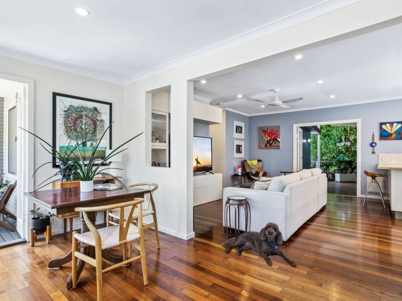 64 Wilson Street, Labrador, QLD 4215 AUS