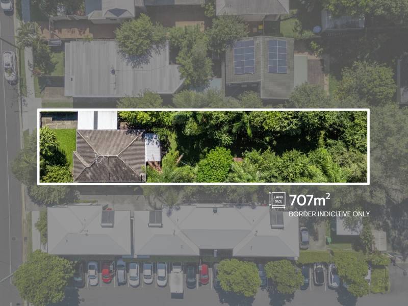 9 Turpin Road, Labrador, QLD 4215 AUS