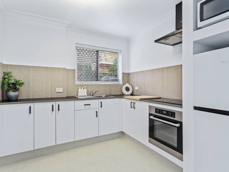 2/34 Tarcoola Crescent, Surfers Paradise, QLD 4217 AUS