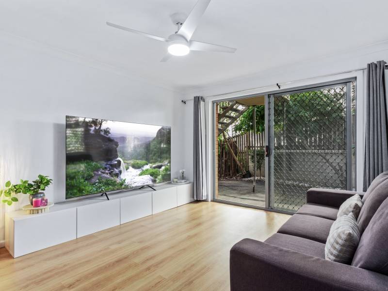 2/34 Tarcoola Crescent, Surfers Paradise, QLD 4217 AUS