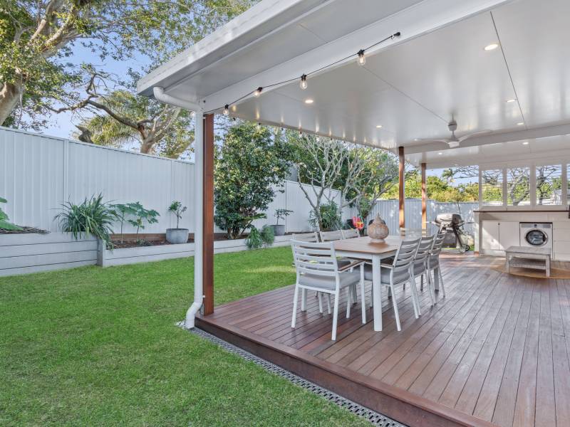 15 Goss Avenue, Labrador, QLD 4215 AUS