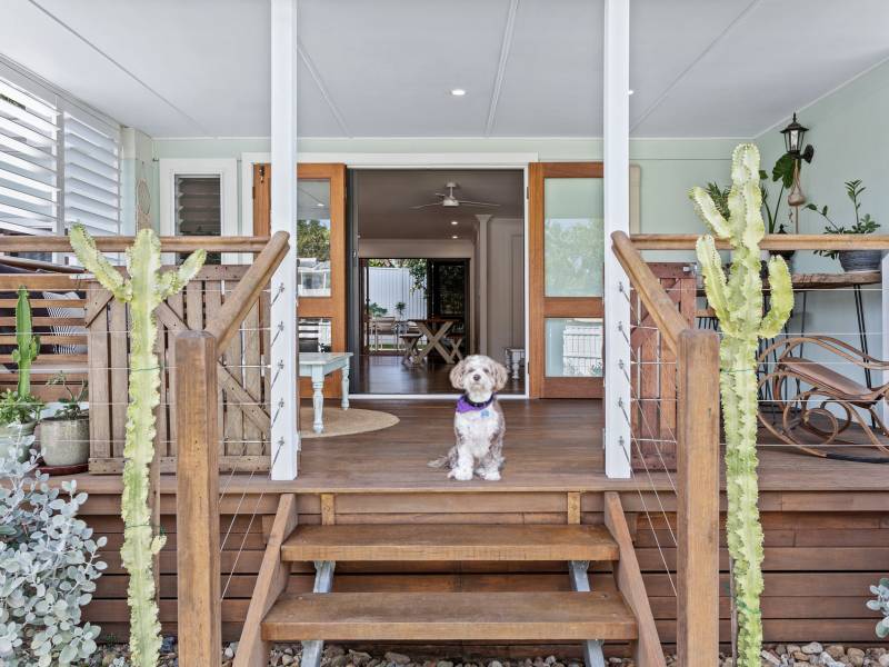 15 Goss Avenue, Labrador, QLD 4215 AUS