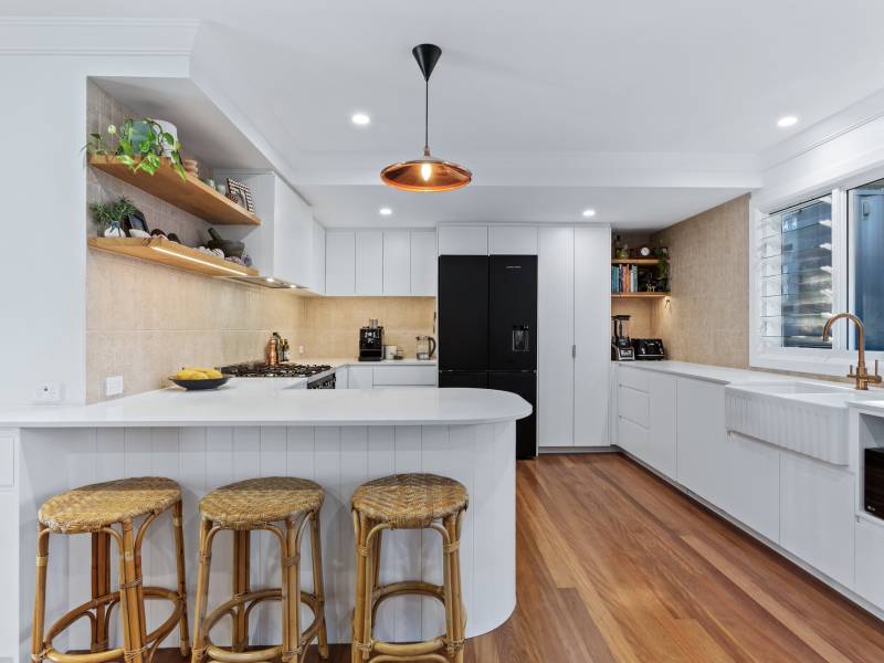 15 Goss Avenue, Labrador, QLD 4215 AUS