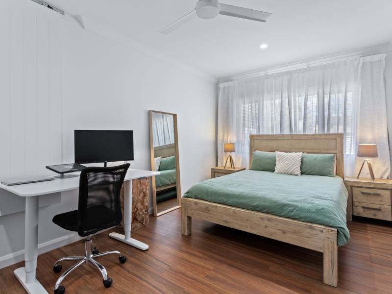 15 Goss Avenue, Labrador, QLD 4215 AUS