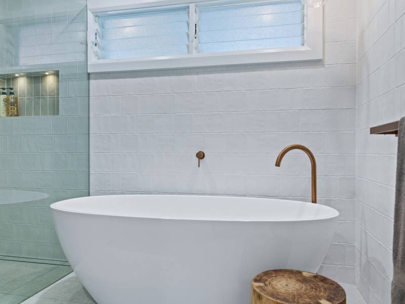 15 Goss Avenue, Labrador, QLD 4215 AUS