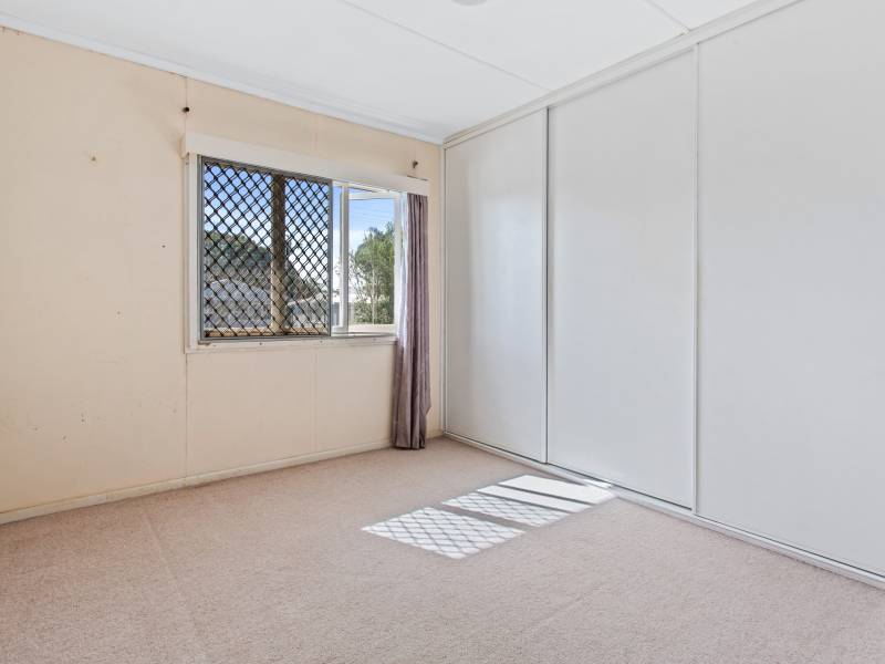 6 Saltash Street, Labrador, QLD 4215 AUS