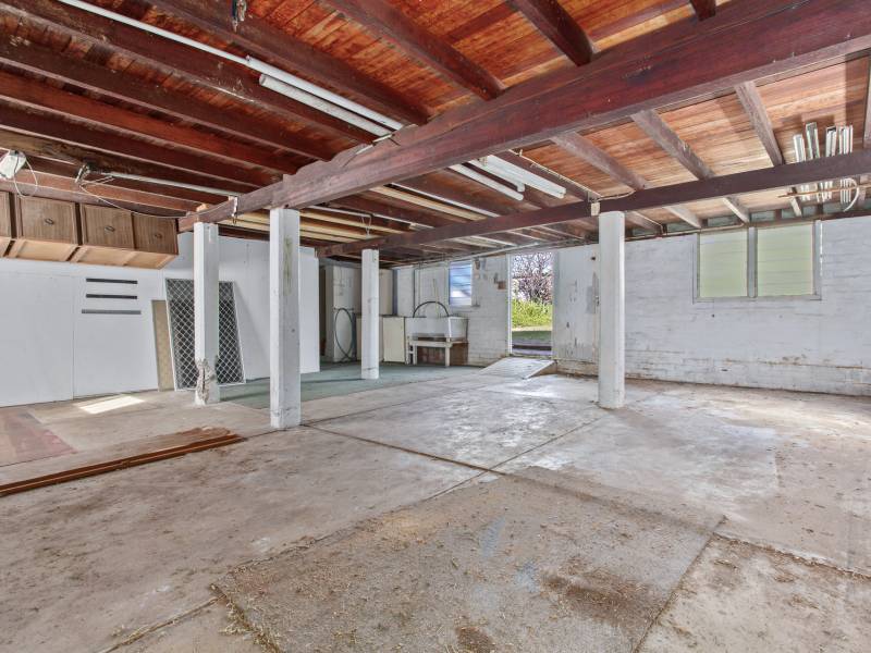 6 Saltash Street, Labrador, QLD 4215 AUS