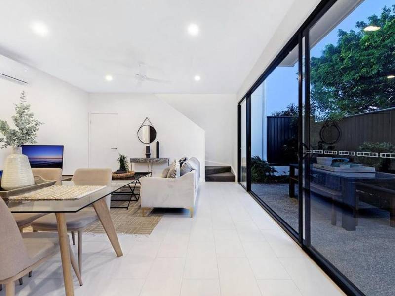 4/77 Musgrave Avenue, Labrador, QLD 4215 AUS