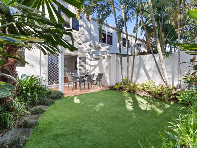 10/100 Cotlew Street East, Southport, QLD 4215 AUS
