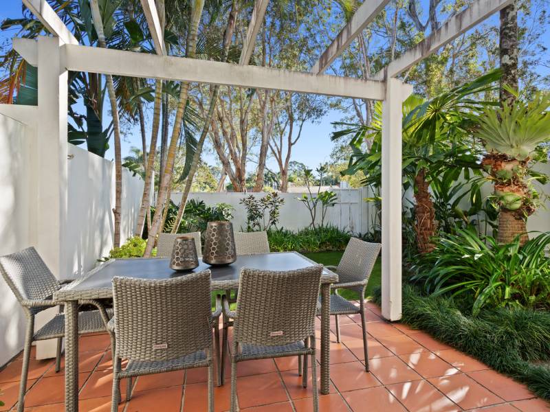 10/100 Cotlew Street East, Southport, QLD 4215 AUS
