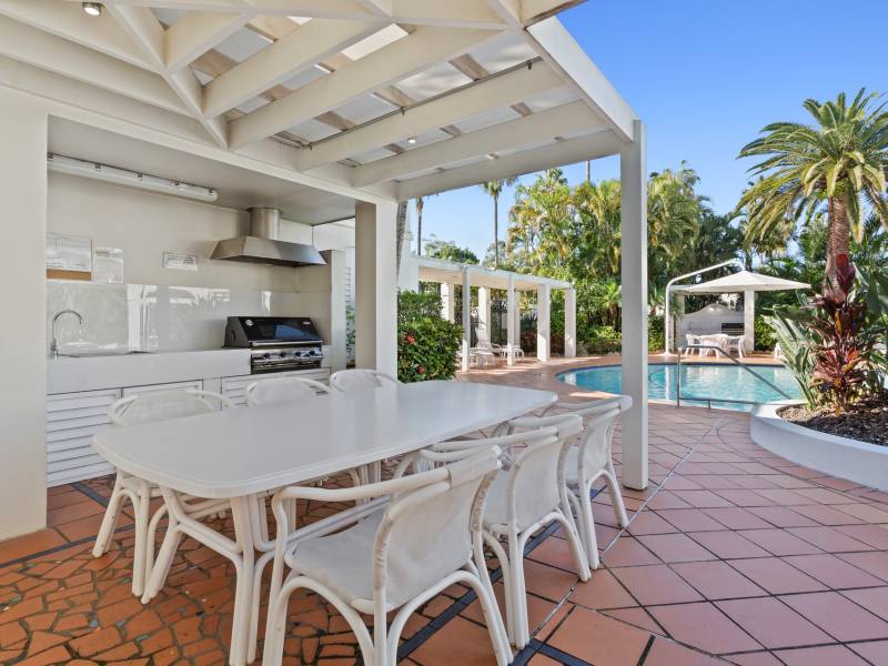 10/100 Cotlew Street East, Southport, QLD 4215 AUS