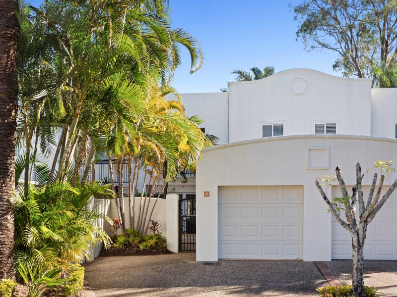 10/100 Cotlew Street East, Southport, QLD 4215 AUS