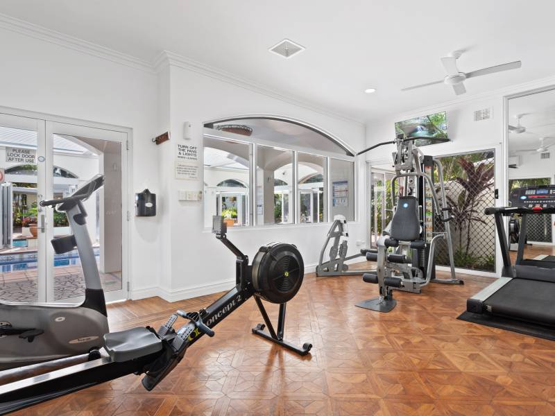 10/100 Cotlew Street East, Southport, QLD 4215 AUS