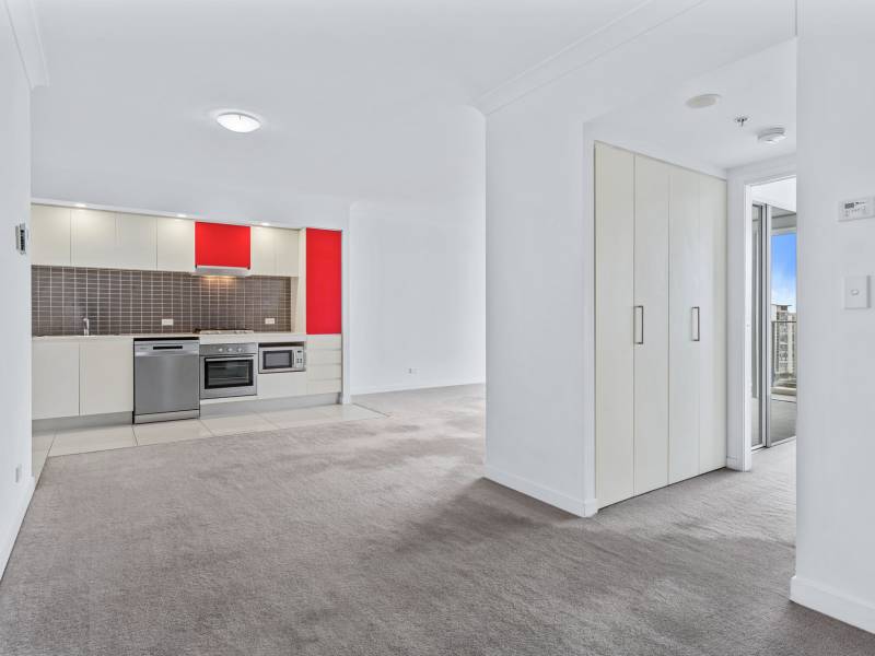 32008/9 Lawson Street, Southport, QLD 4215 AUS