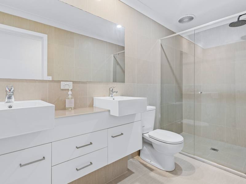 4/60 Broad Street, Labrador, QLD 4215 AUS