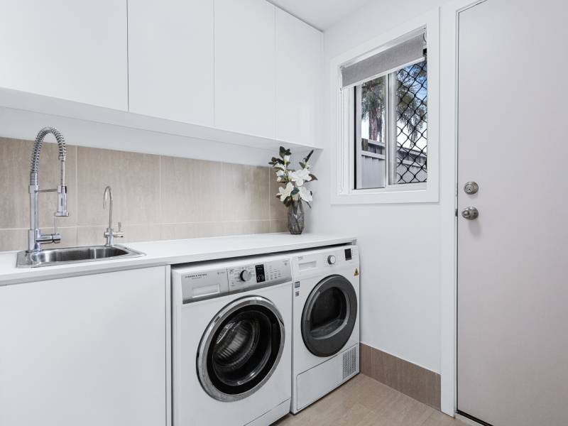 4/60 Broad Street, Labrador, QLD 4215 AUS