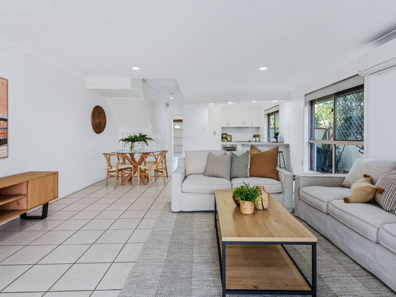 1/38A Middle Street, Labrador, QLD 4215 AUS