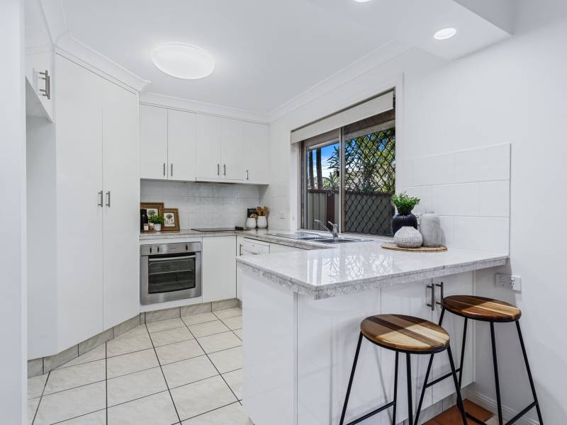 1/38A Middle Street, Labrador, QLD 4215 AUS