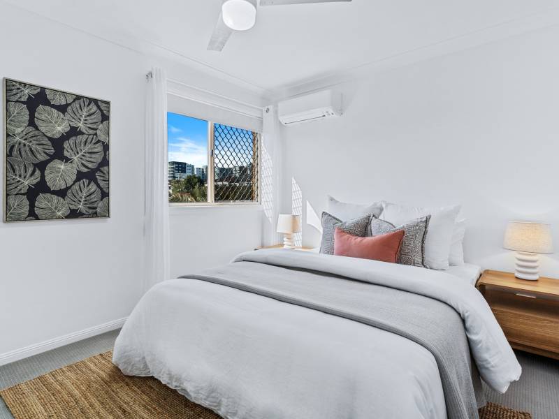 1/38A Middle Street, Labrador, QLD 4215 AUS