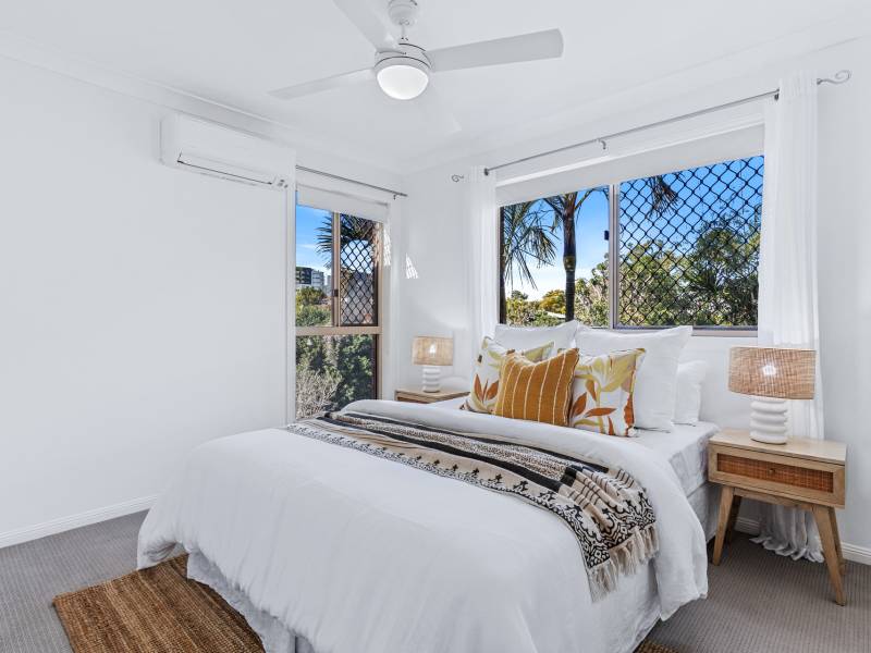 1/38A Middle Street, Labrador, QLD 4215 AUS