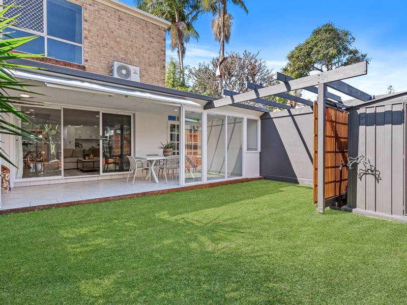 1/38A Middle Street, Labrador, QLD 4215 AUS