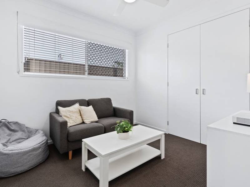 7 Goss Avenue, Labrador, QLD 4215 AUS