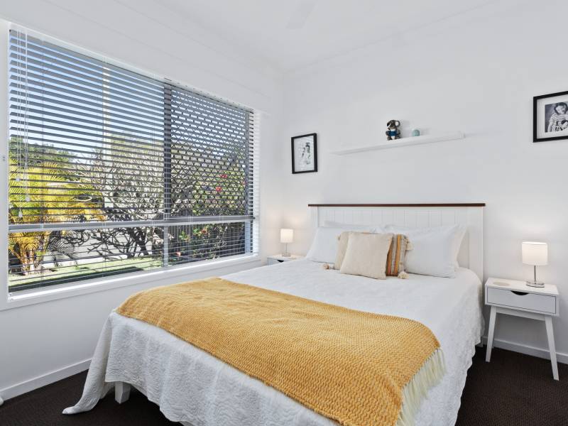 7 Goss Avenue, Labrador, QLD 4215 AUS