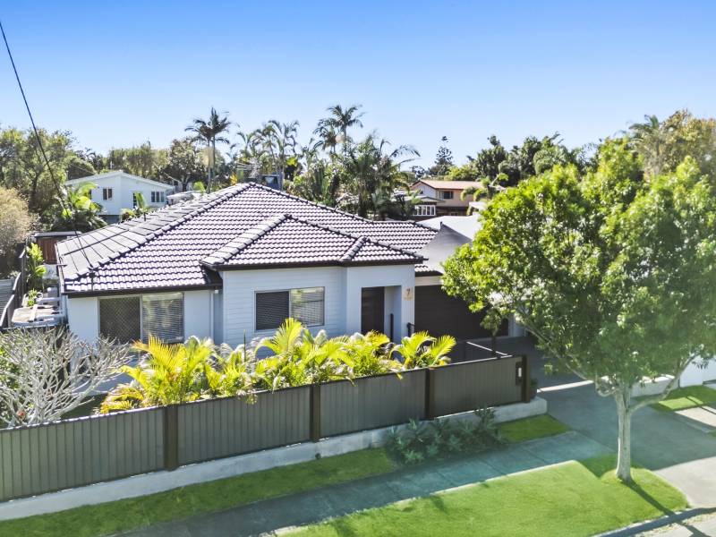 7 Goss Avenue, Labrador, QLD 4215 AUS