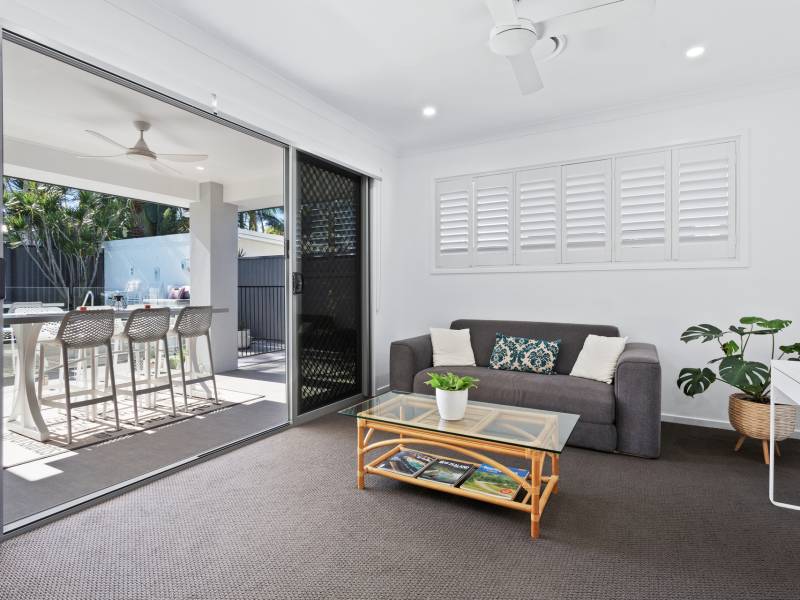 7 Goss Avenue, Labrador, QLD 4215 AUS