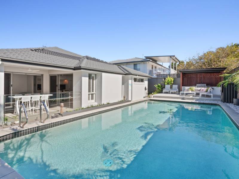 7 Goss Avenue, Labrador, QLD 4215 AUS