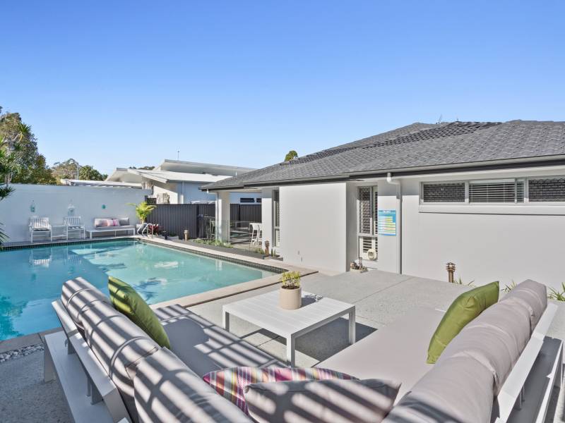 7 Goss Avenue, Labrador, QLD 4215 AUS