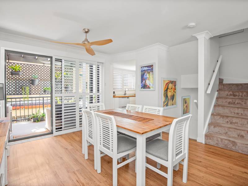 4/23 Bath Street, Labrador, QLD 4215 AUS